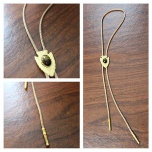 Vintage Gold Toned 70S Arrowhead Leather Faux Stone Tribal Jewel Bolo Necktie
